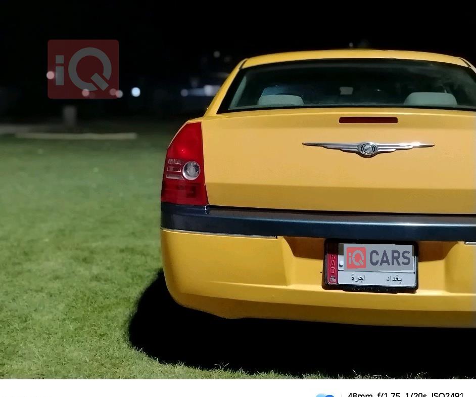 کرایسلەر 300